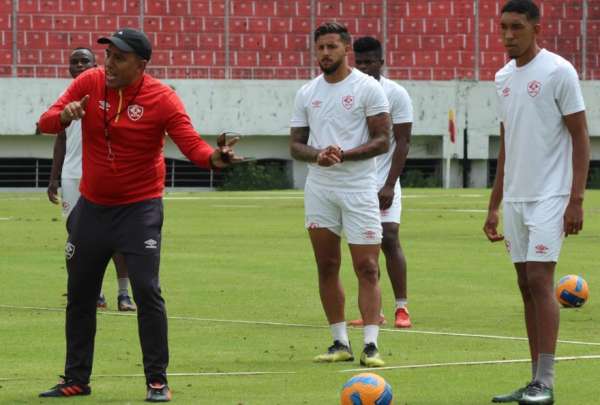 Emelec reaccion&oacute; a las insinuaciones del DT de Aucas