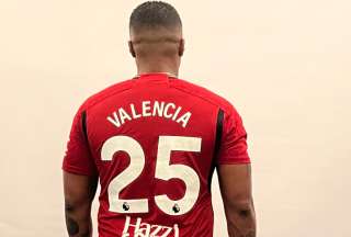 Antonio Valencia visti&oacute; nuevamente la camiseta del Manchester United