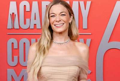 A LeAnn Rimes se le cay&oacute; su dentadura en pleno concierto.