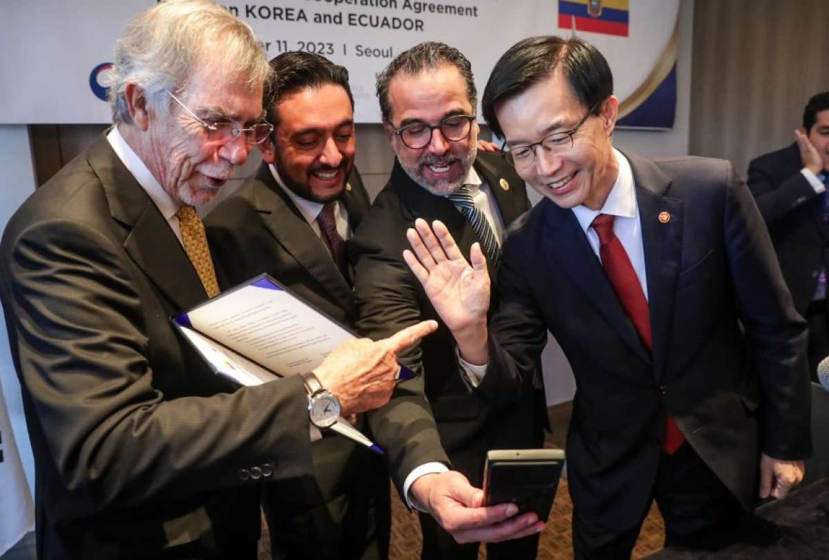 El ministro de Producci&oacute;n, Daniel Legarda, dio detalles sobre el acuerdo comercial de Ecuador con Corea del Sur. 