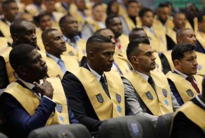 Varias figuras del f&uacute;tbol se graduaron como directores t&eacute;cnicos