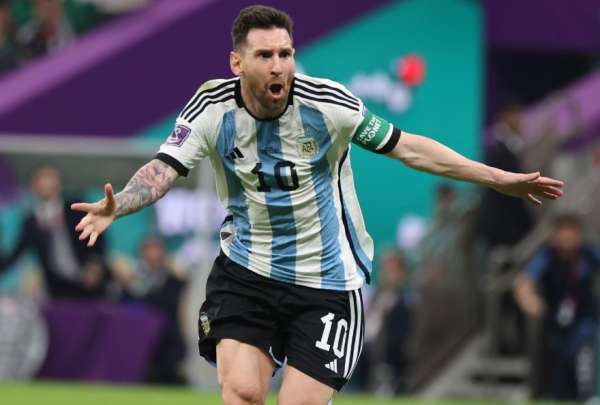 Lionel Messi marc&oacute; el primer gol argentino en el triunfo contra M&eacute;xico.