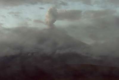 Volc&aacute;n Cotopaxi emiti&oacute; una columna de gases y ceniza