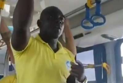 Viral: Segundo Alejandro Castillo predic&oacute; en buses de Guayaquil