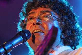 El cantante Piero fue hospitalizado