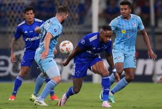 Cruzeiro env&iacute;a a Universidad Cat&oacute;lica al repechaje de la Copa Sudamericana