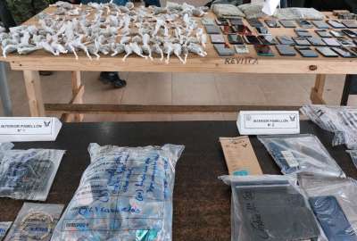 Droga y varios celulares se decomisaron tras operativo en la c&aacute;rcel Regional de Guayaquil.