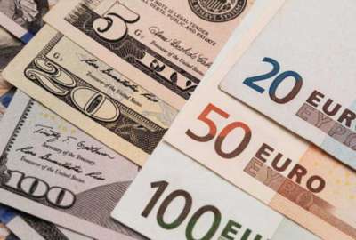 Cae el euro frente al d&oacute;lar y ya se cotizan al mismo valor