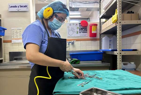 Hospital Homero Castanier Crespo moderniza su central de esterilizaci&oacute;n con nuevo equipo