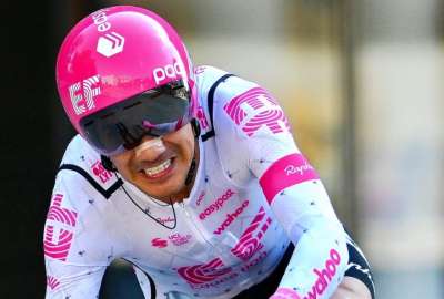 Richard Carapaz se mantiene firme en el Giro de Italia 