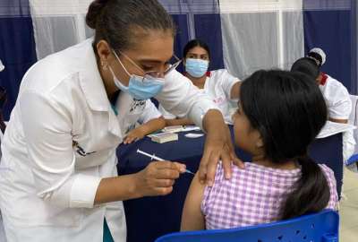 En los centros de salud se aplican todas las dosis de vacuna a ni&ntilde;os y ni&ntilde;as. 