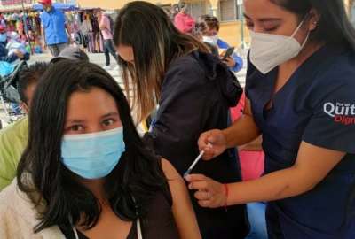 El Municipio de Quito mantiene su campa&ntilde;a en favor de la vacunaci&oacute;n del covid-19.