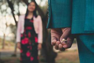 Propuesta de matrimonio no termin&oacute; como los novios esperaban