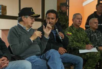 El presidente Guillermo Lasso lleg&oacute; hasta las zonas m&aacute;s afectadas por el deslizamiento de tierra en Alaus&iacute;.