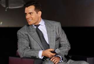 Henry Cavill envi&oacute; un mensaje a sus fan&aacute;ticos