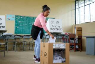 Consulta Popular: CNE aprob&oacute; el env&iacute;o de los resultados al Registro Oficial