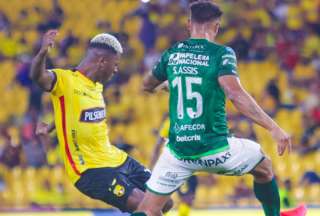 Barcelona gan&oacute; y sigue firme como l&iacute;der de la LigaPro