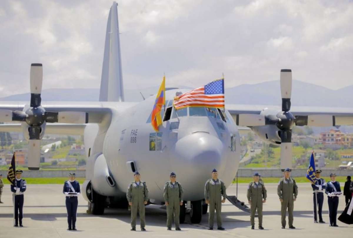 El avi&oacute;n C-130 H&eacute;rcules es una aeronave de transporte t&aacute;ctico. 