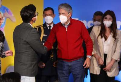 Presidente pide al SRI investigar tributaci&oacute;n del exesposo de Cynthia Viteri
