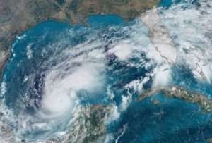 El hurac&aacute;n Milton se acerca a Florida