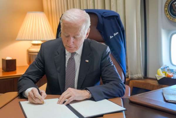 El presidente Joe Biden elimin&oacute; a Cuba como pa&iacute;s promotor del terrorismo.