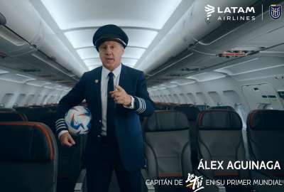 El exfutbolista &Aacute;lex Aguinaga es el embajador oficial de Latam en Ecuador. 
