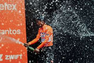 Jhonatan Narv&aacute;ez es campe&oacute;n del Tour Down Under 2025