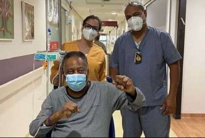 Pel&eacute; continuar&aacute; su tratamiento en un hospital de Brasil