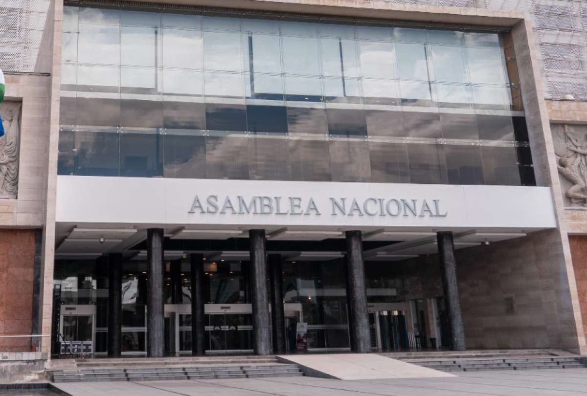 El Legislativo solicitó que se cumplan los tiempos establecidos en la ley y presentar una defensa técnica adecuada. 