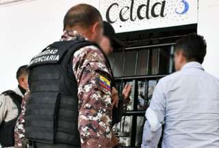 Guayaquil: Gu&iacute;a penitenciario detenido con droga recibe 30 d&iacute;as de prisi&oacute;n preventiva
