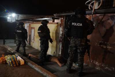 Polic&iacute;a y Fuerzas Armadas ejecutaron allanamientos en el barrio Cuba, en Manta, Manab&iacute;. 