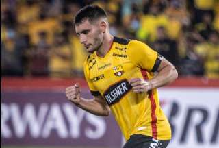 Santos de Brasil tambi&eacute;n quiere a Emmanuel Mart&iacute;nez