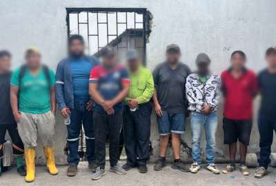 Las personas fueron detenidas con maquinaria y accesorios la miner&iacute;a ilegal en un &aacute;rea protegida de las islas Gal&aacute;pagos.
