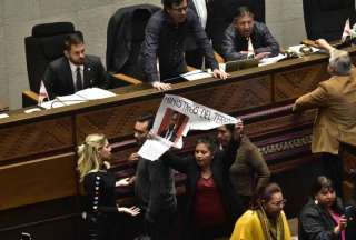 Golpes y gritos entre congresistas del oficialismo y la oposici&oacute;n en Bolivia