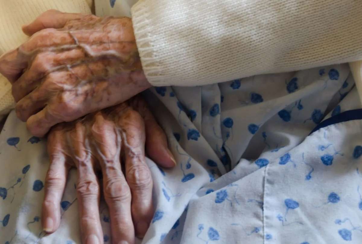 La brutal agresión a una mujer de 83 años ocurrió en Déleg, Cañar. “Teresita” murió de un paro cardíaco a causa del dolor por sus heridas. 