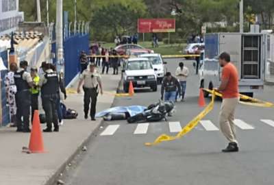 Un hombre de 36 a&ntilde;os fue asesinado a tiros afuera de una escuela en Cuenca.&nbsp;