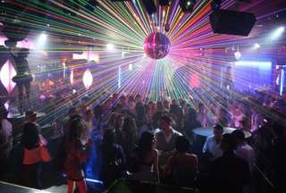 Bares y discotecas podr&aacute;n atender hasta las 4 de la ma&ntilde;ana