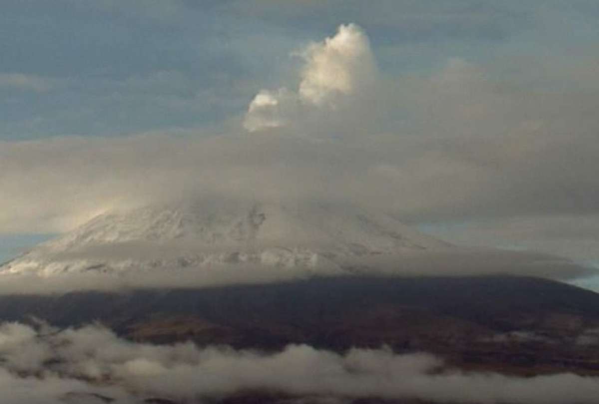 Cierran accesos tur&iacute;sticos al volc&aacute;n Cotopaxi por precauci&oacute;n