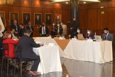 Gobierno y Asamblea entablar&aacute;n dos mesas de di&aacute;logo: pol&iacute;tica y t&eacute;cnica