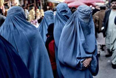 El Gobierno afgano impuso más restricciones a las mujeres.