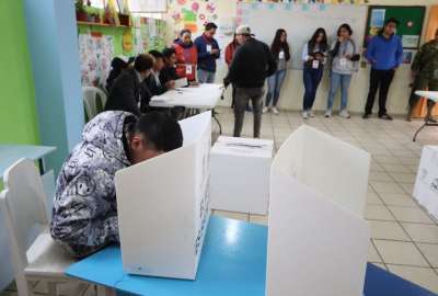 Durante la votaci&oacute;n en Calacal&iacute;. 