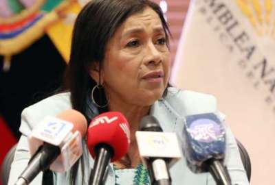 Juez de la Unidad Penal de Quito otorg&oacute; medidas cautelares a la presidenta del Legislativo Guadalupe Llori