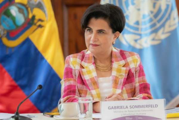 Canciller&iacute;a gestiona vuelo humanitario para ecuatorianos que deseen salir de Israel
