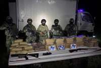 Los militares incautaron droga y municiones escondidas en una vivienda de Urdesa Norte. También incautaron droga en la Joya de los Sachas.