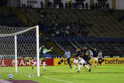 Universidad Cat&oacute;lica venci&oacute; a Banfield por Copa Sudamericana