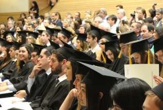 &iquest;Estudiar en el exterior? Aqu&iacute; te dejamos las opciones de becas Globo Com&uacute;n