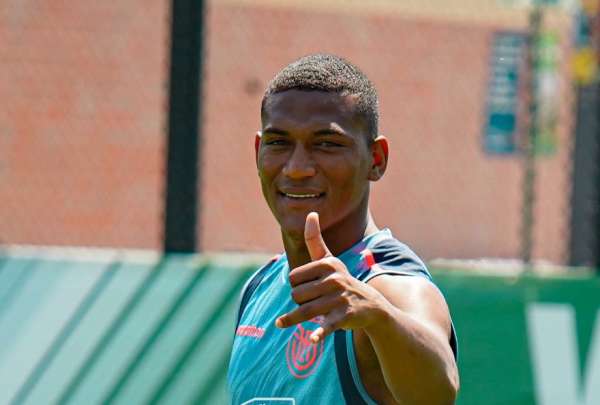 Carlos Gruezo vuelve al f&uacute;tbol ecuatoriano