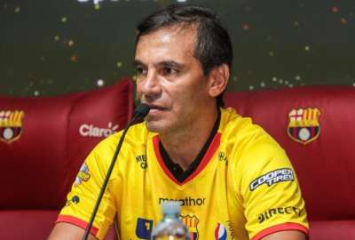 Fabi&aacute;n Bustos es oficialmente nuevo t&eacute;cnico de Barcelona