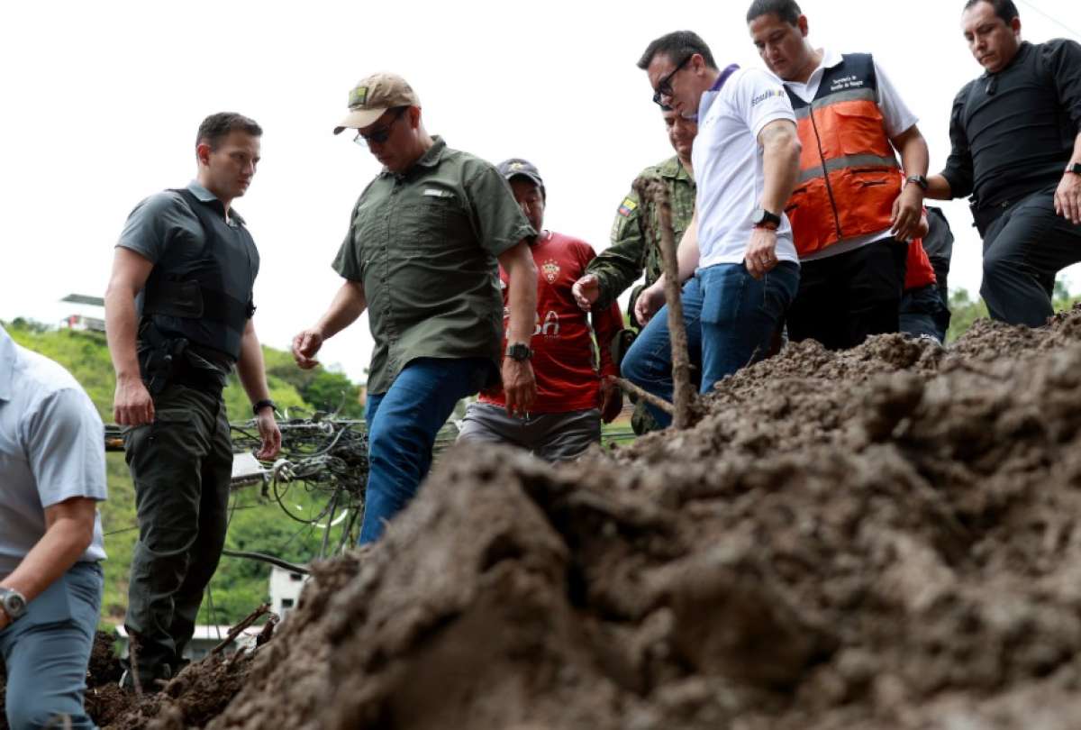 Noboa visitó a las familias damnificadas por el aluvión en El Oro