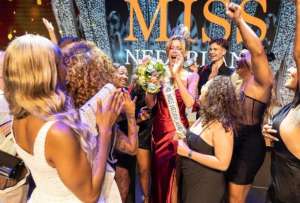 Rikkie Valerie Koll&eacute;, mujer trans de 22 a&ntilde;os, gan&oacute; la corona de Miss Pa&iacute;ses Bajos